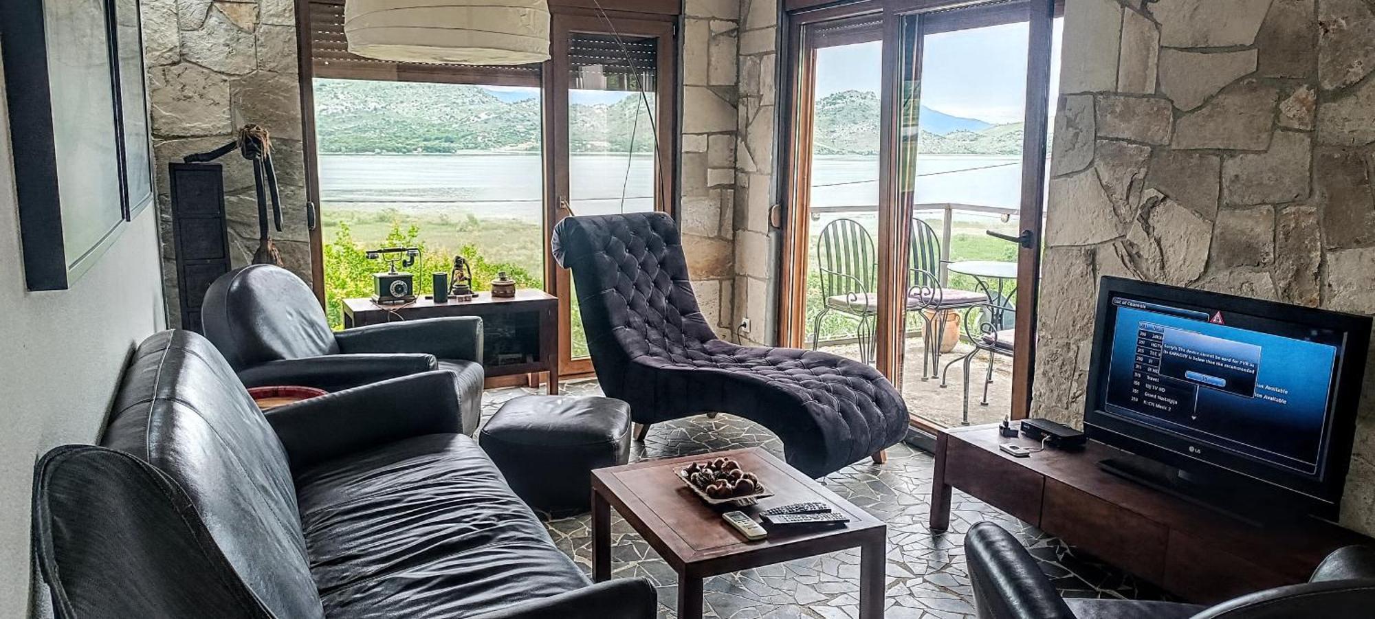 Holiday Home Haustor With Skadar Lake View Podgorica Zewnętrze zdjęcie